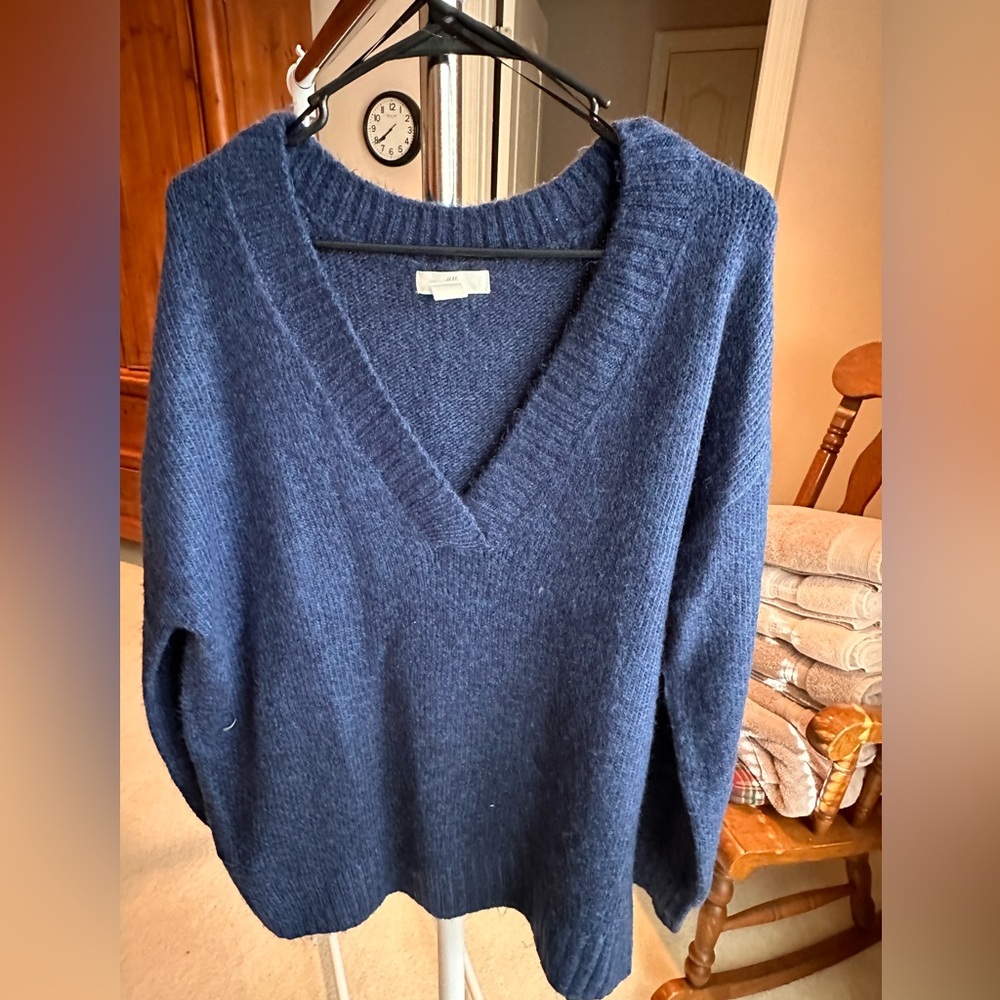 H&M Sweater - Size M